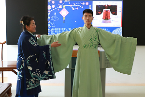 夢回大漢----穿漢服、行漢禮 職業(yè)體驗(yàn)課程方案設(shè)計(jì)